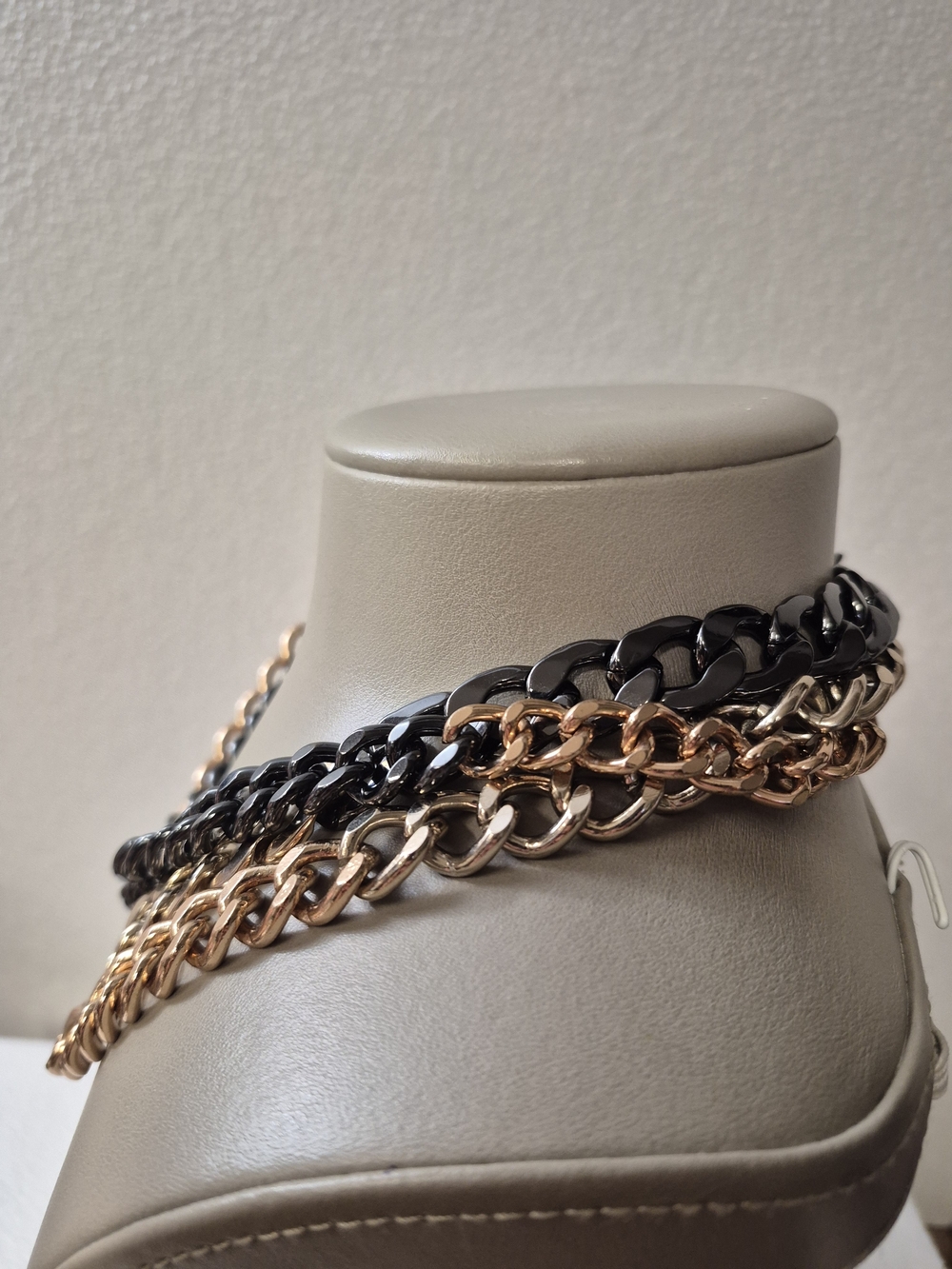 Layered Multi-Tone Chain Necklace - Picture 4 of 5